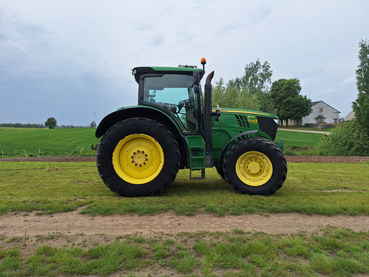 John Deere 6190R - Трактор: фото 2 John Deere 6190R - Трактор: фото 2