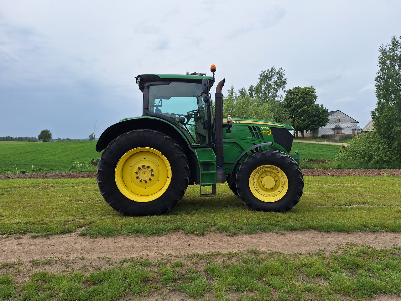 John Deere 6190R - Трактор: фото 3 John Deere 6190R - Трактор: фото 3