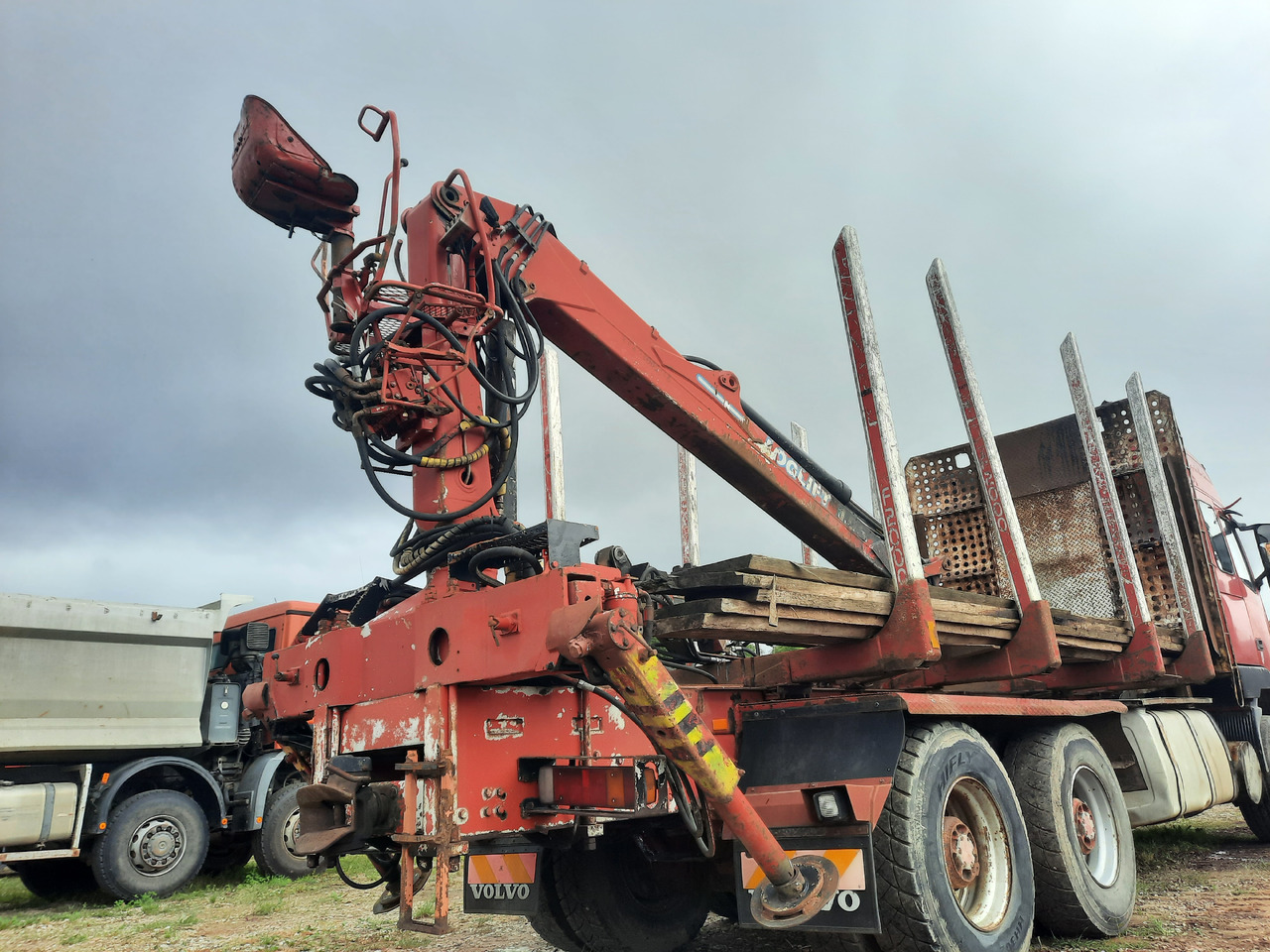 LOGLIFT F 105 S - Кран-манипулятор: фото 2 LOGLIFT F 105 S - Кран-манипулятор: фото 2