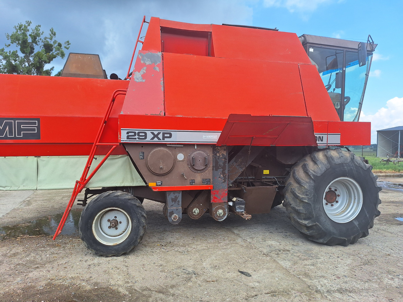 Massey Ferguson 29XP - Зерноуборочный комбайн: фото 1 Massey Ferguson 29XP - Зерноуборочный комбайн: фото 1