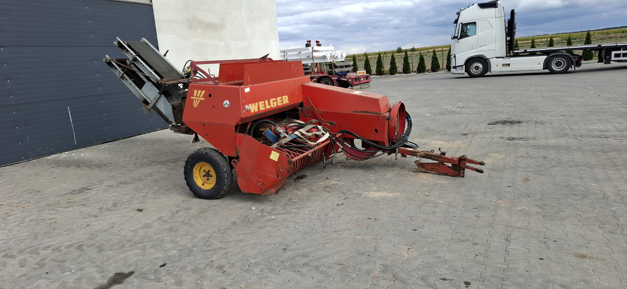 WELGER AP 52 - Пресс-подборщик тюковый: фото 1 WELGER AP 52 - Пресс-подборщик тюковый: фото 1