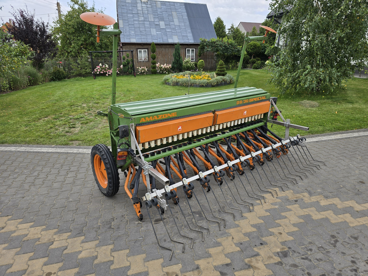 Amazone D8/30 SPECIAL - Посевная техника: фото 1 Amazone D8/30 SPECIAL - Посевная техника: фото 1