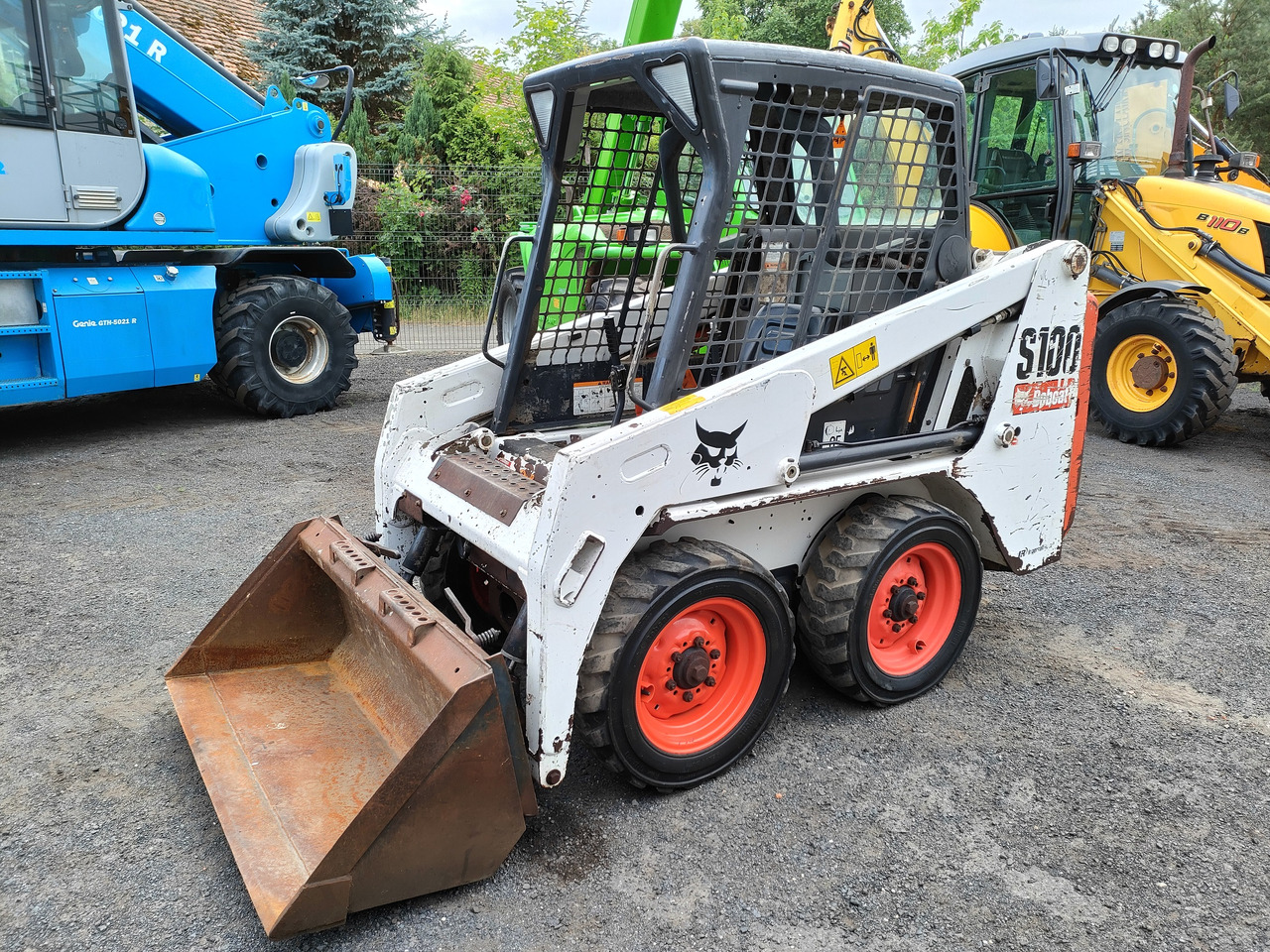 Bob cat s100 - Мини-погрузчик с бортовым поворотом: фото 2 Bob cat s100 - Мини-погрузчик с бортовым поворотом: фото 2
