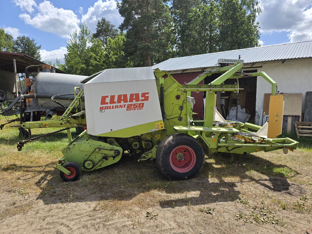 Claas ROLLANT 250 Roto Cut - Пресс-подборщик рулонный: фото 2 Claas ROLLANT 250 Roto Cut - Пресс-подборщик рулонный: фото 2