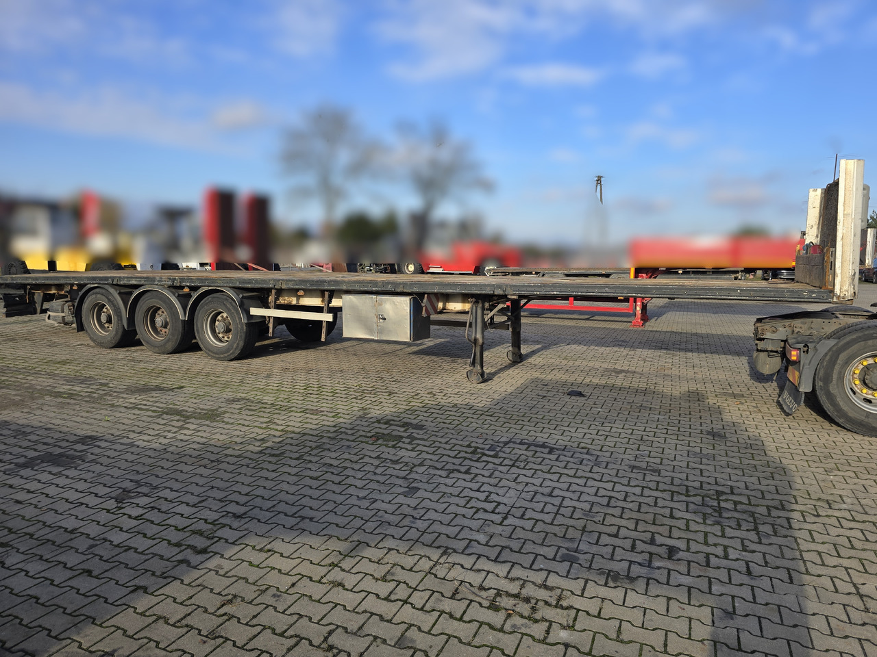 Fruehauf TX 34CW - Полуприцеп бортовой/ Платформа: фото 3 Fruehauf TX 34CW - Полуприцеп бортовой/ Платформа: фото 3