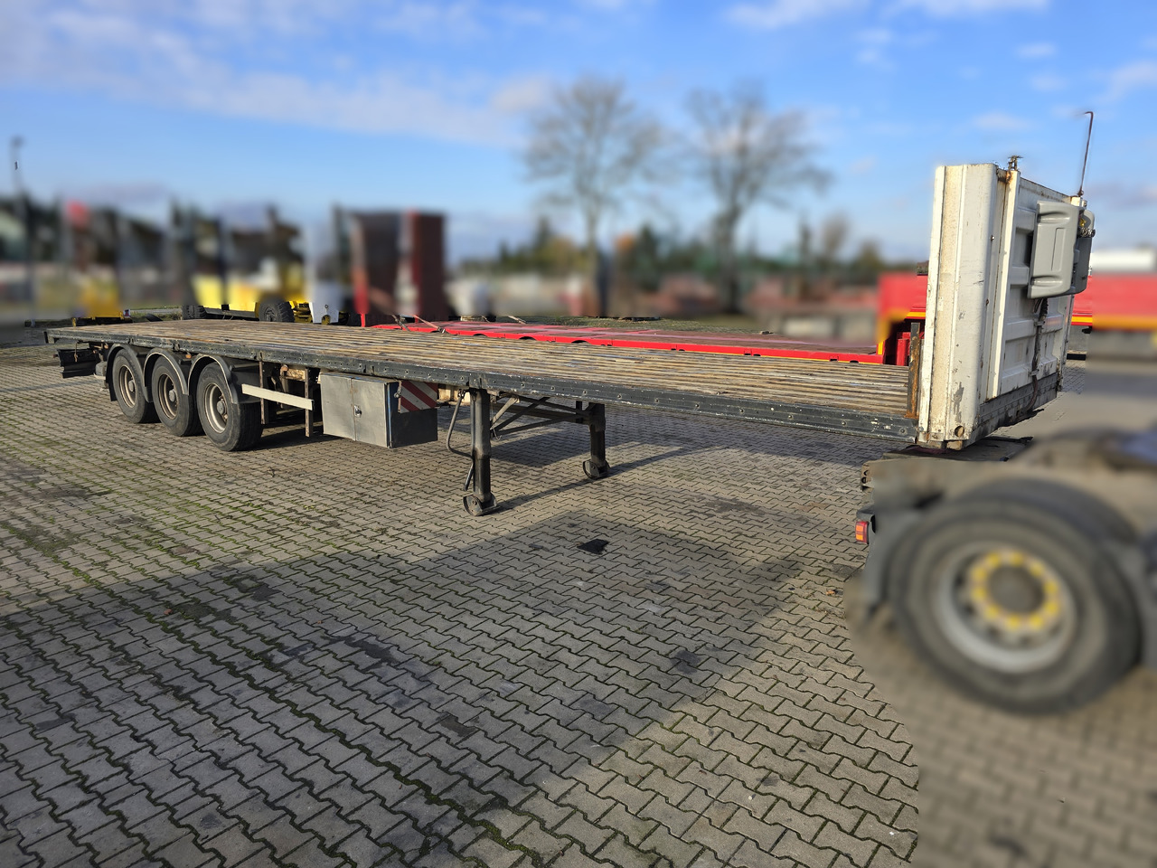 Fruehauf TX 34CW - Полуприцеп бортовой/ Платформа: фото 2 Fruehauf TX 34CW - Полуприцеп бортовой/ Платформа: фото 2