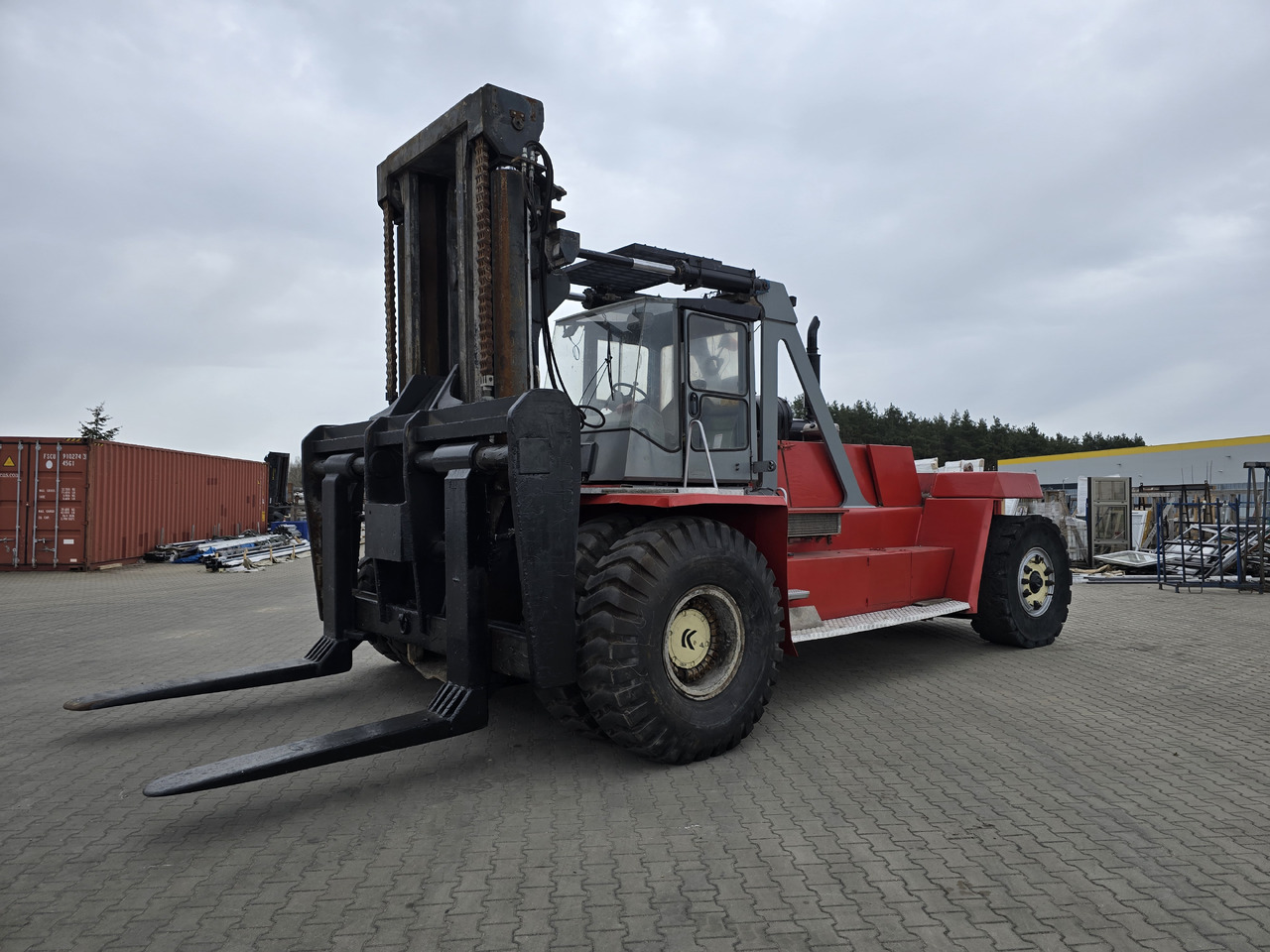 Kalmar KALMAR DCD420-12 - Грузовик-контейнеровоз/ Сменный кузов: фото 2 Kalmar KALMAR DCD420-12 - Грузовик-контейнеровоз/ Сменный кузов: фото 2