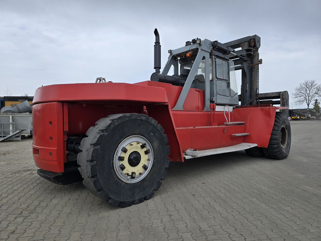 Kalmar KALMAR DCD420-12 - Грузовик-контейнеровоз/ Сменный кузов: фото 5 Kalmar KALMAR DCD420-12 - Грузовик-контейнеровоз/ Сменный кузов: фото 5