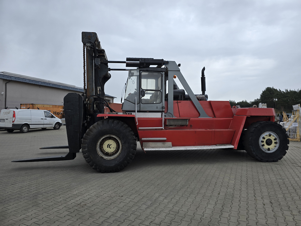 Kalmar KALMAR DCD420-12 - Грузовик-контейнеровоз/ Сменный кузов: фото 1 Kalmar KALMAR DCD420-12 - Грузовик-контейнеровоз/ Сменный кузов: фото 1