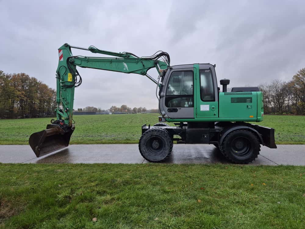 HITACHI ZX 130 W - Колёсный экскаватор: фото 1 HITACHI ZX 130 W - Колёсный экскаватор: фото 1