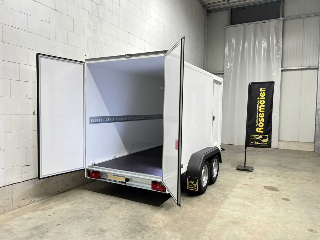 BLYSS FS2030/180HTL Tür Kofferanhänger - Прицеп-фургон: фото 2 BLYSS FS2030/180HTL Tür Kofferanhänger - Прицеп-фургон: фото 2