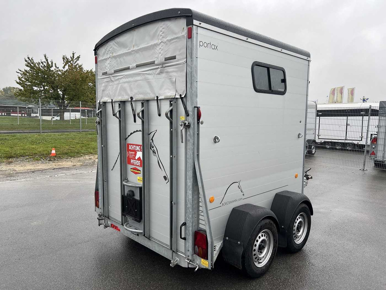 BOECKMANN Portax E TKL Pferdeanhänger - Прицеп-коневоз: фото 3 BOECKMANN Portax E TKL Pferdeanhänger - Прицеп-коневоз: фото 3