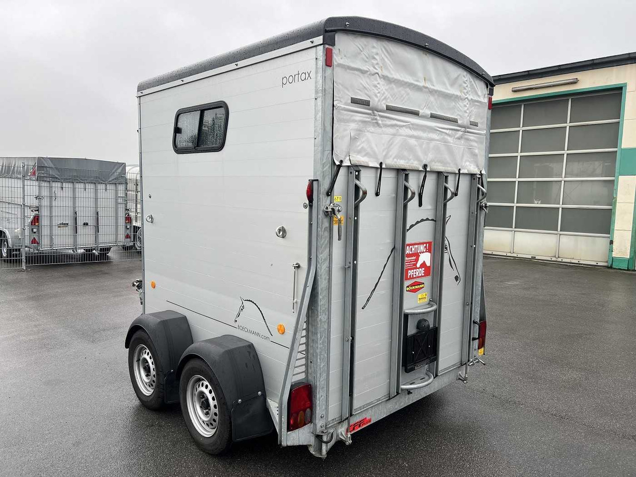 BOECKMANN Portax E TKL Pferdeanhänger - Прицеп-коневоз: фото 5 BOECKMANN Portax E TKL Pferdeanhänger - Прицеп-коневоз: фото 5