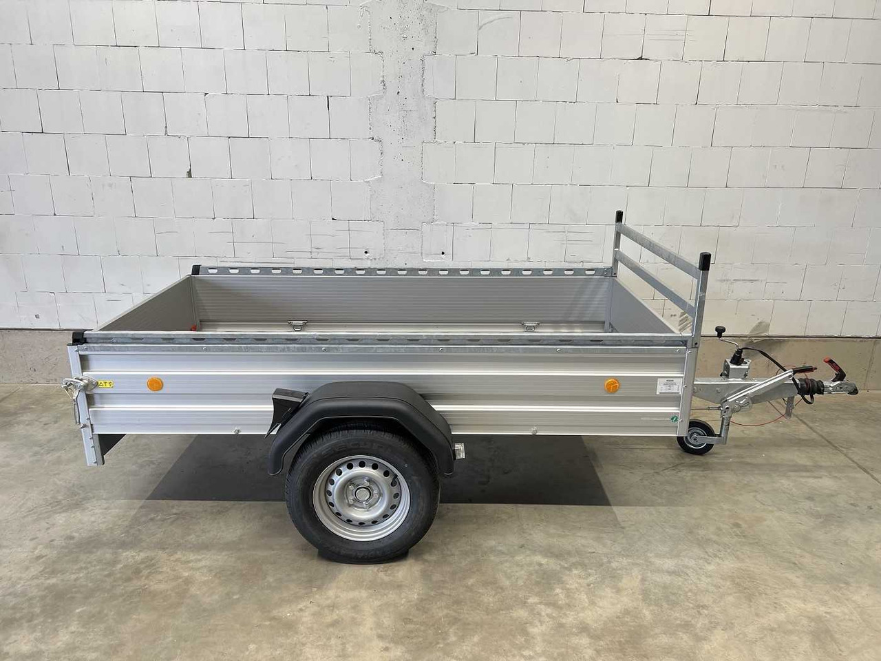 BOECKMANN TL-AL 2513/135 Profi Kastenanhänger gebremst - Прицеп для легкового автомобиля: фото 1 BOECKMANN TL-AL 2513/135 Profi Kastenanhänger gebremst - Прицеп для легкового автомобиля: фото 1
