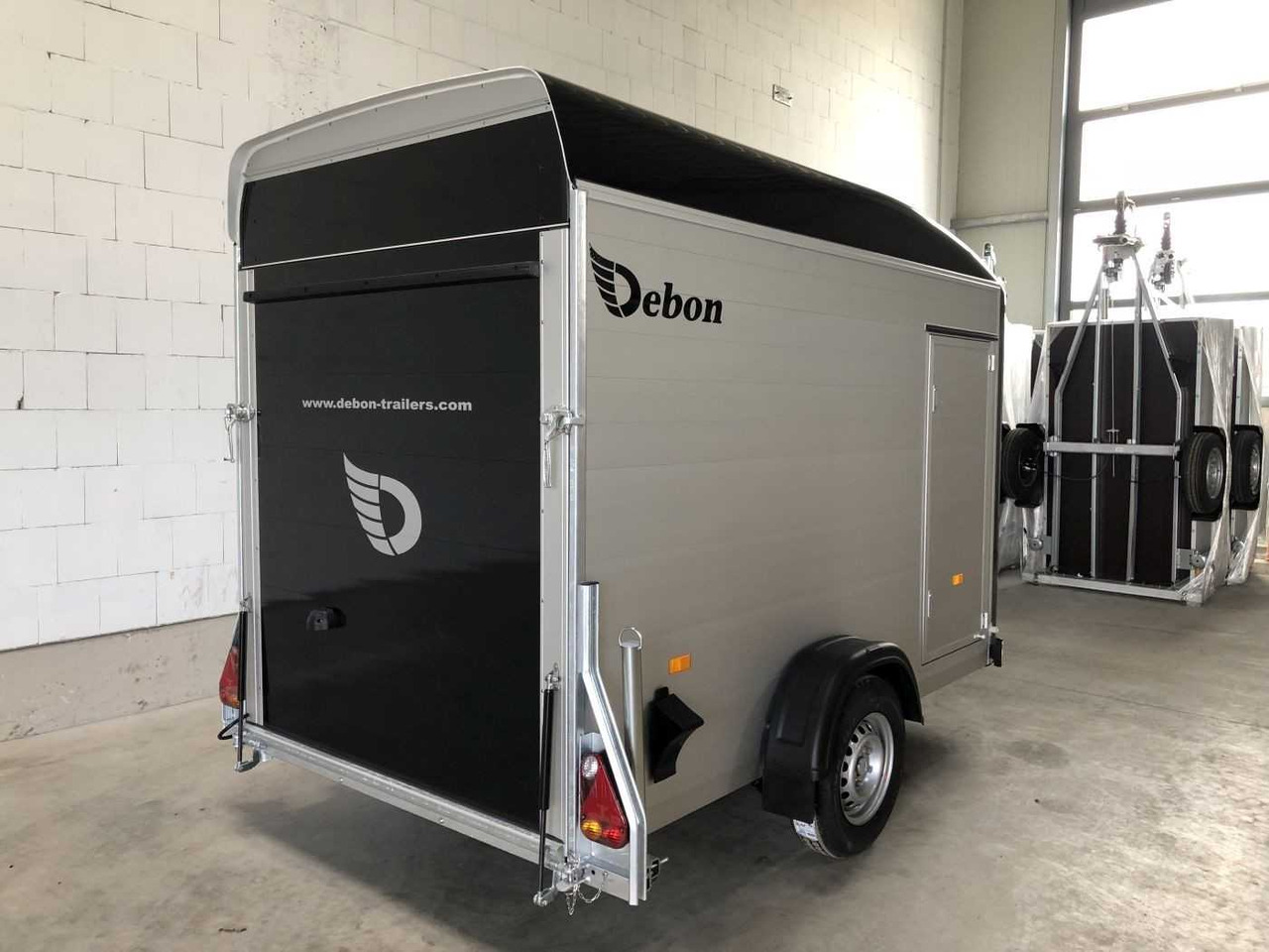 CHEVAL LIBERTE DEBON C300 Roadster Kofferanhänger - Прицеп для мотоцикла: фото 4 CHEVAL LIBERTE DEBON C300 Roadster Kofferanhänger - Прицеп для мотоцикла: фото 4