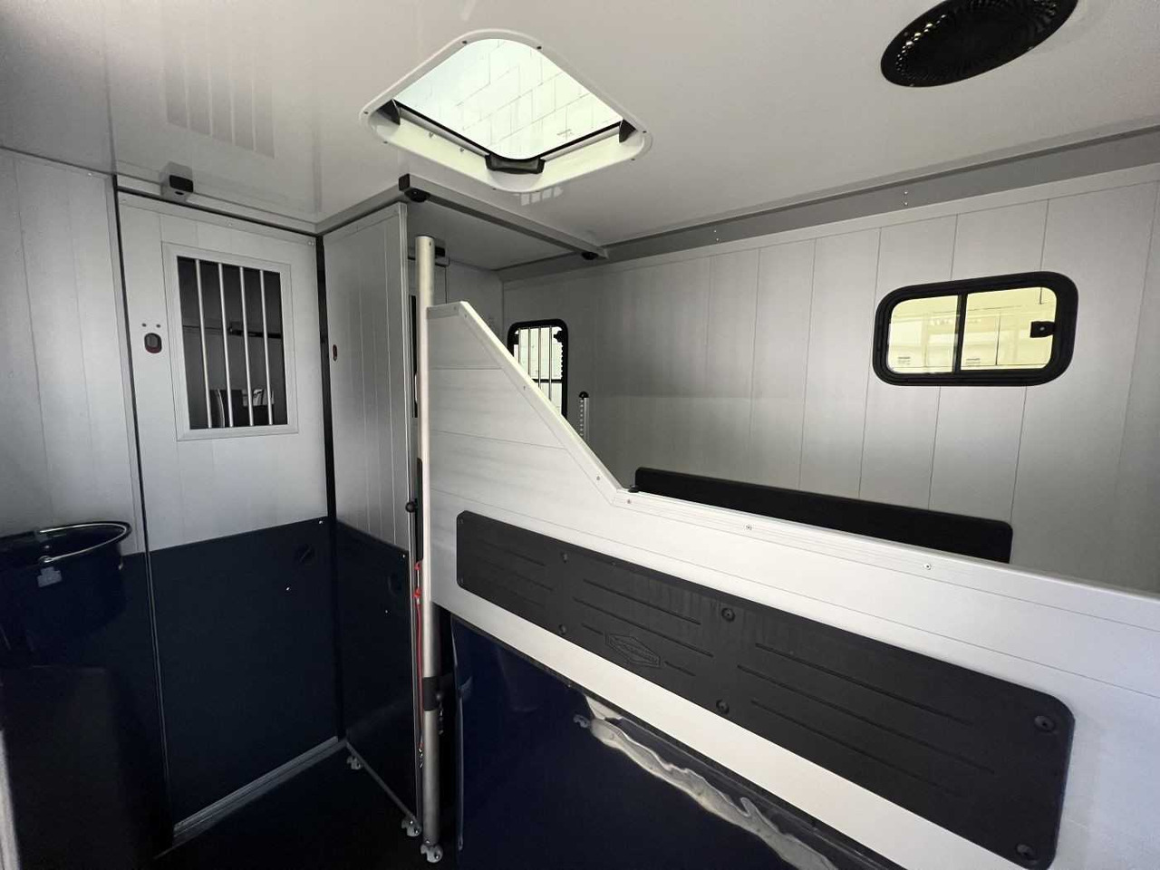 Fiat Böckmann Compact Stall LKW - Коневоз: фото 4 Fiat Böckmann Compact Stall LKW - Коневоз: фото 4