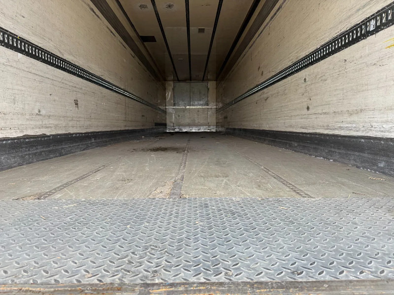 Fruehauf 2-Achse Isokoffer mit Lenkachse und LBW Reifen 90% - Полуприцеп-фургон: фото 5 Fruehauf 2-Achse Isokoffer mit Lenkachse und LBW Reifen 90% - Полуприцеп-фургон: фото 5