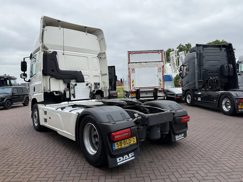 DAF CF 410 4X2 SPACECAB EURO6 DISTRIBUTIETREKKER MILIEUZONE DAF ONDERHOUD HOLLAND TRUCK!!! - Тягач: фото 3 DAF CF 410 4X2 SPACECAB EURO6 DISTRIBUTIETREKKER MILIEUZONE DAF ONDERHOUD HOLLAND TRUCK!!! - Тягач: фото 3