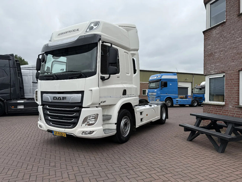DAF CF 410 4X2 SPACECAB EURO6 DISTRIBUTIETREKKER MILIEUZONE DAF ONDERHOUD HOLLAND TRUCK!!! - Тягач: фото 2 DAF CF 410 4X2 SPACECAB EURO6 DISTRIBUTIETREKKER MILIEUZONE DAF ONDERHOUD HOLLAND TRUCK!!! - Тягач: фото 2