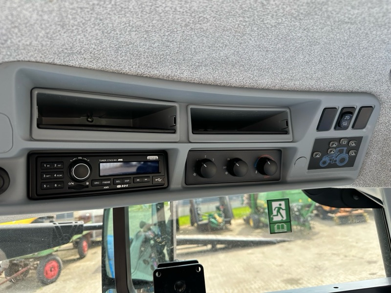 New Holland T7.190 PC - Трактор: фото 4 New Holland T7.190 PC - Трактор: фото 4