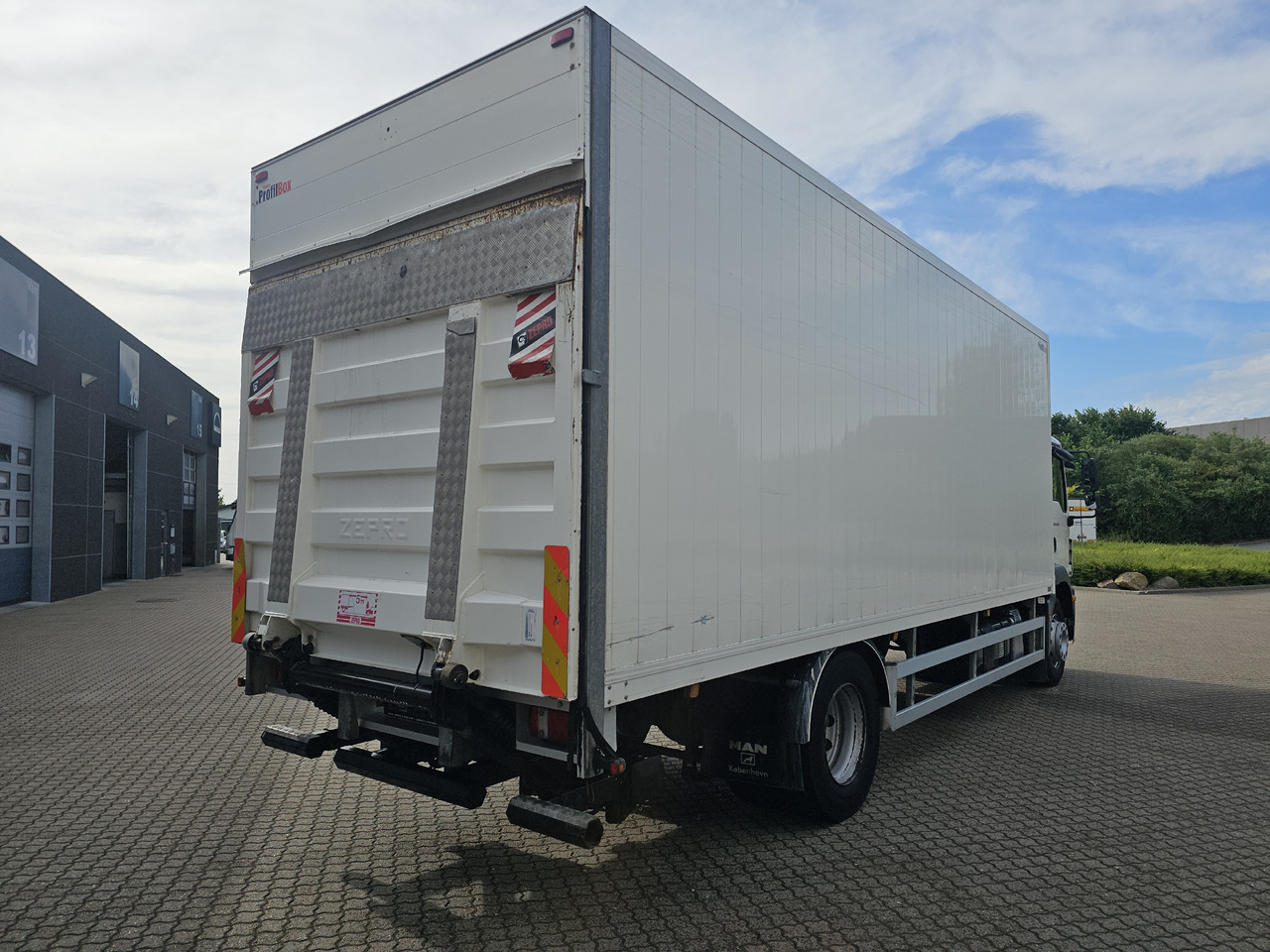 MAN TGM 18.290 - Грузовик с закрытым кузовом: фото 5 MAN TGM 18.290 - Грузовик с закрытым кузовом: фото 5