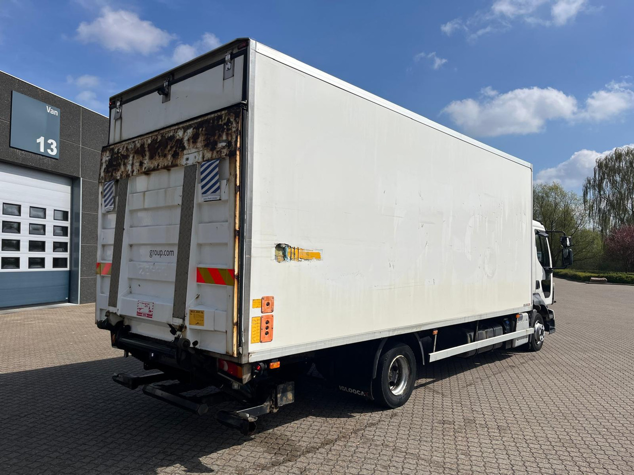 Volvo FL210 - Грузовик с закрытым кузовом: фото 4 Volvo FL210 - Грузовик с закрытым кузовом: фото 4