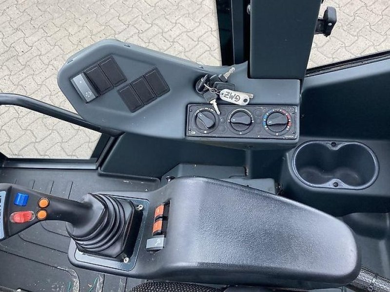 Schäffer 6680T - Телескопический фронтальный погрузчик: фото 2 Schäffer 6680T - Телескопический фронтальный погрузчик: фото 2