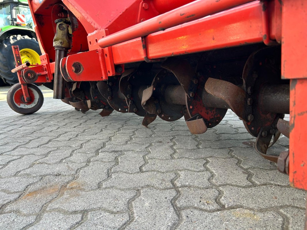 Техника для обработки почвы Kuhn EL 100N-255: фото 6 Техника для обработки почвы Kuhn EL 100N-255: фото 6