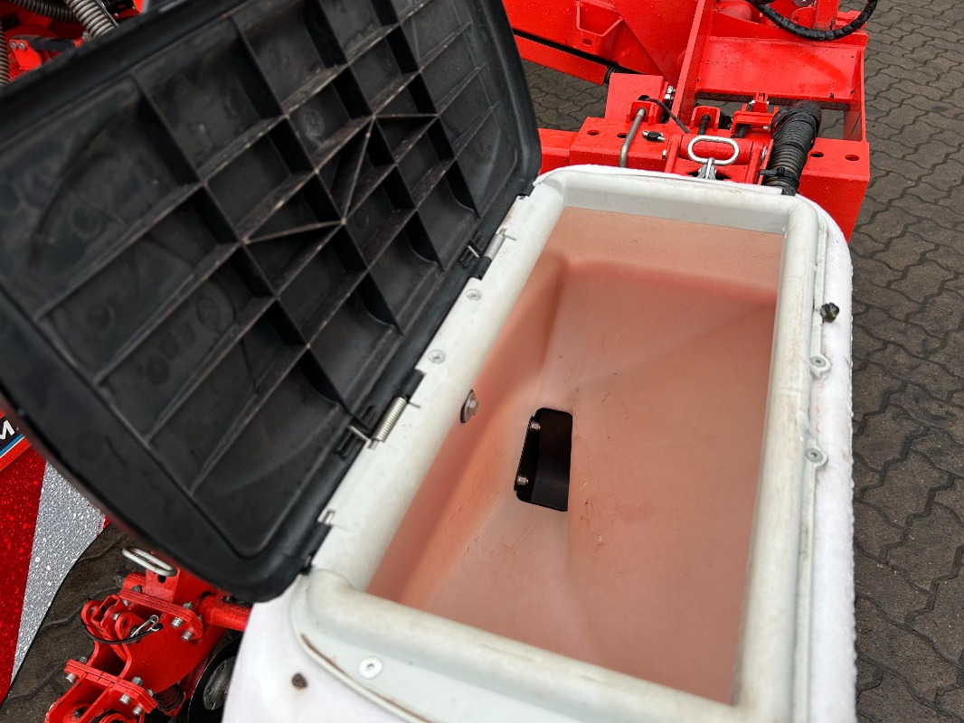 Kuhn MAXIMA 3 RT E - Посевная техника: фото 3 Kuhn MAXIMA 3 RT E - Посевная техника: фото 3