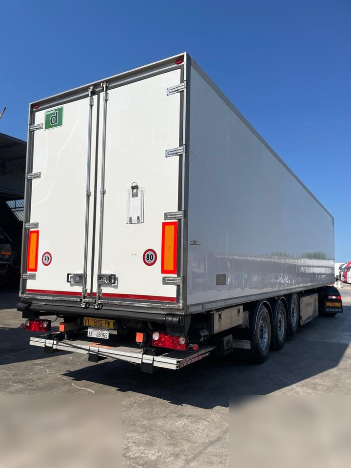 CARMOSINO - Полуприцеп-рефрижератор: фото 3 CARMOSINO - Полуприцеп-рефрижератор: фото 3