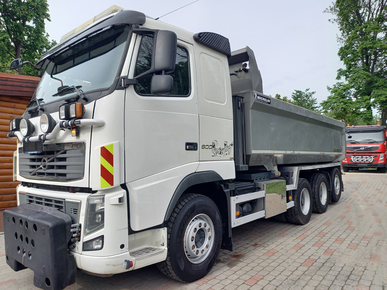 VOLVO FH16, 8x4, BIG AXLES, RETARDER, GW 39500 KG - Самосвал: фото 1 VOLVO FH16, 8x4, BIG AXLES, RETARDER, GW 39500 KG - Самосвал: фото 1