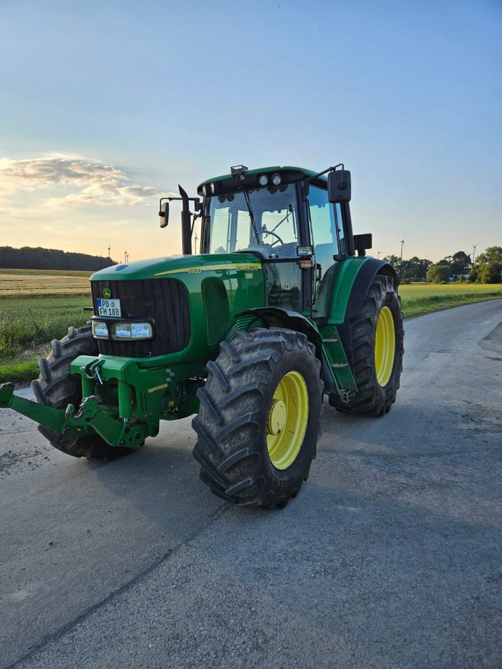 John Deere 6920 - Трактор: фото 1 John Deere 6920 - Трактор: фото 1