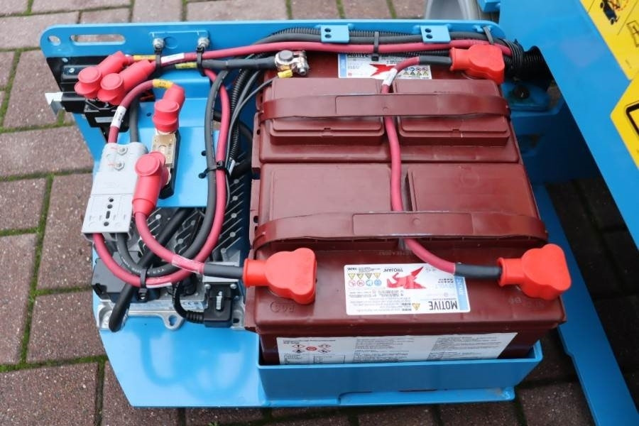 Genie GS1330M All-Electric DC Drive, 5.9m Working Height - Ножничный подъемник: фото 5 Genie GS1330M All-Electric DC Drive, 5.9m Working Height - Ножничный подъемник: фото 5