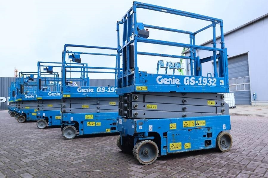 Genie GS1932 Electric, Working Height 7.8 m, 227kg Capac - Ножничный подъемник: фото 4 Genie GS1932 Electric, Working Height 7.8 m, 227kg Capac - Ножничный подъемник: фото 4