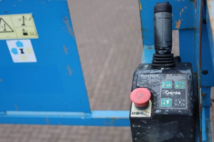 Genie GS4069 Electric, 14m Working Height, 363kg Capacit - Ножничный подъемник: фото 3 Genie GS4069 Electric, 14m Working Height, 363kg Capacit - Ножничный подъемник: фото 3