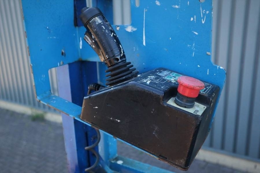 Genie GS4069DC Electric, 14m Working Height, 363kg Capac - Ножничный подъемник: фото 5 Genie GS4069DC Electric, 14m Working Height, 363kg Capac - Ножничный подъемник: фото 5