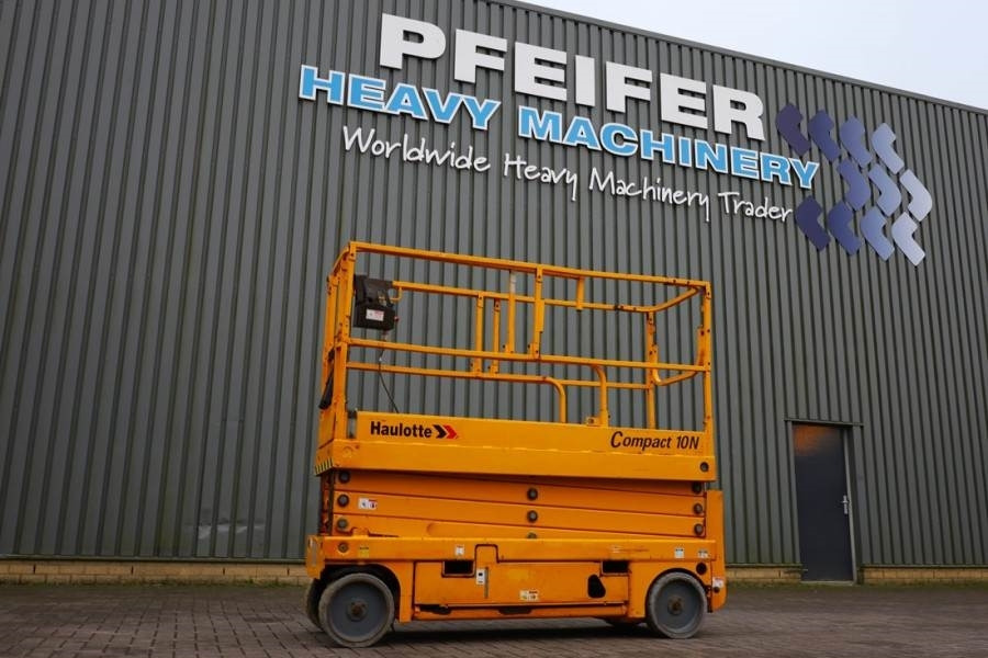 Haulotte Compact 10N As-Is, Electric, 10m Working Height, 2 - Ножничный подъемник: фото 1 Haulotte Compact 10N As-Is, Electric, 10m Working Height, 2 - Ножничный подъемник: фото 1