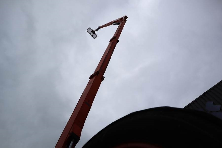 Коленчатый подъемник JLG 1250AJP Diesel, 4x4x4 Drive, 40.1m Working Height,: фото 10