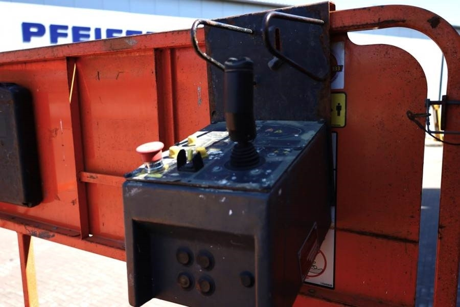 JLG 4069LE Electric, 14.2m Working Height, 360kg Capac - Ножничный подъемник: фото 5 JLG 4069LE Electric, 14.2m Working Height, 360kg Capac - Ножничный подъемник: фото 5