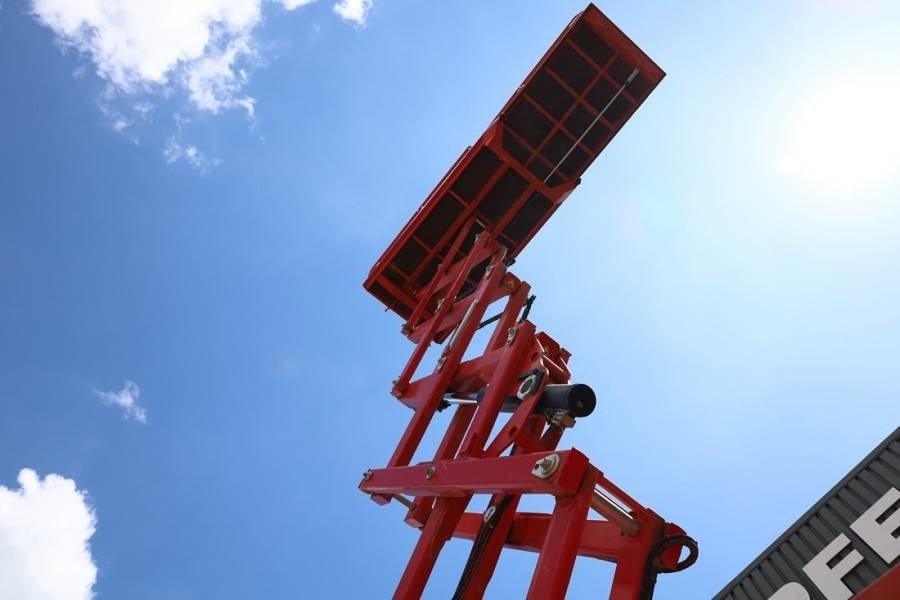 Ножничный подъемник PB LIFT S151-19E 4x4 Electric, 4x4 Drive, 15m Working: фото 9 Ножничный подъемник PB LIFT S151-19E 4x4 Electric, 4x4 Drive, 15m Working: фото 9