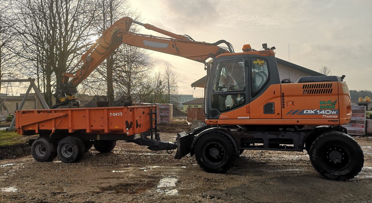 Doosan DX 140 - Колёсный экскаватор: фото 5 Doosan DX 140 - Колёсный экскаватор: фото 5