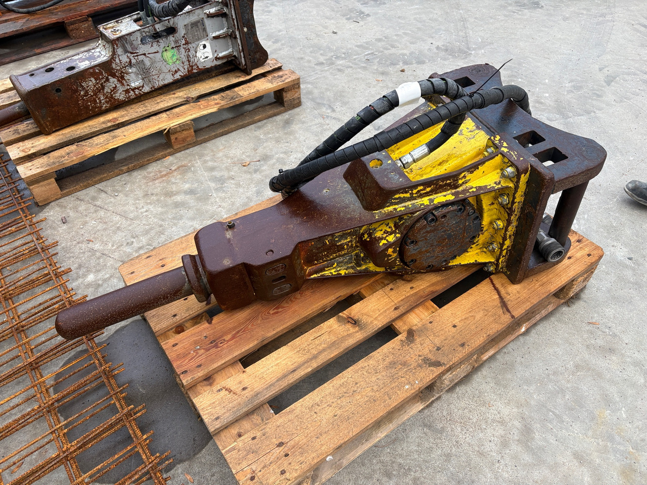 Atlas Copco SB302 - Строительное оборудование: фото 1 Atlas Copco SB302 - Строительное оборудование: фото 1
