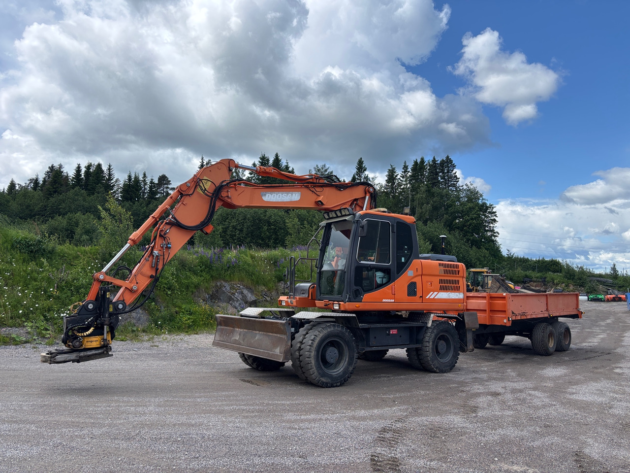 Doosan DX160W-3 - Экскаватор: фото 1 Doosan DX160W-3 - Экскаватор: фото 1