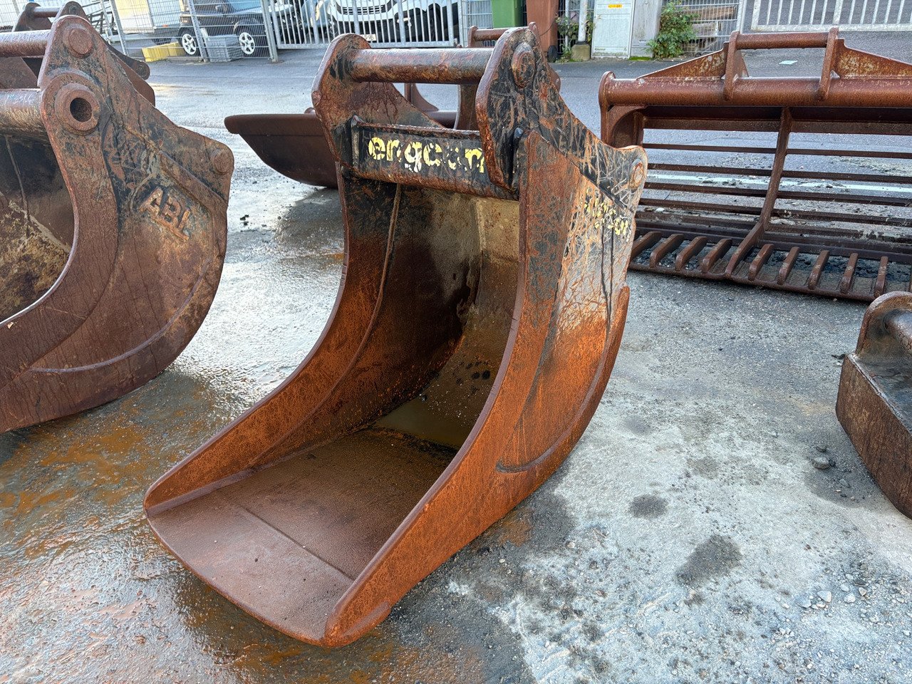 Engcon  - Ковш для экскаватора: фото 1 Engcon  - Ковш для экскаватора: фото 1