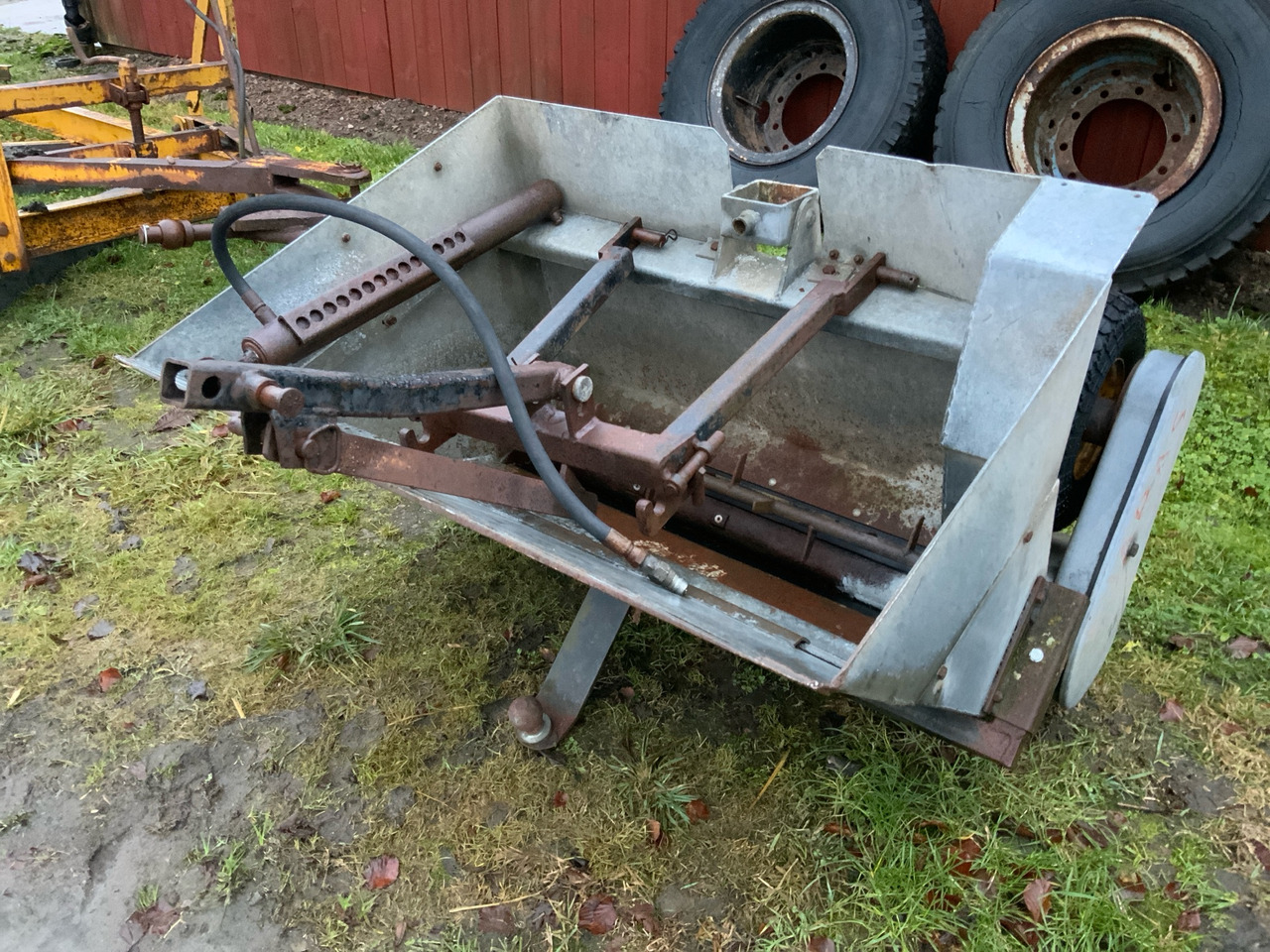 Fjärås 400/1100 - Разбрасыватель песка/ Соли: фото 1 Fjärås 400/1100 - Разбрасыватель песка/ Соли: фото 1