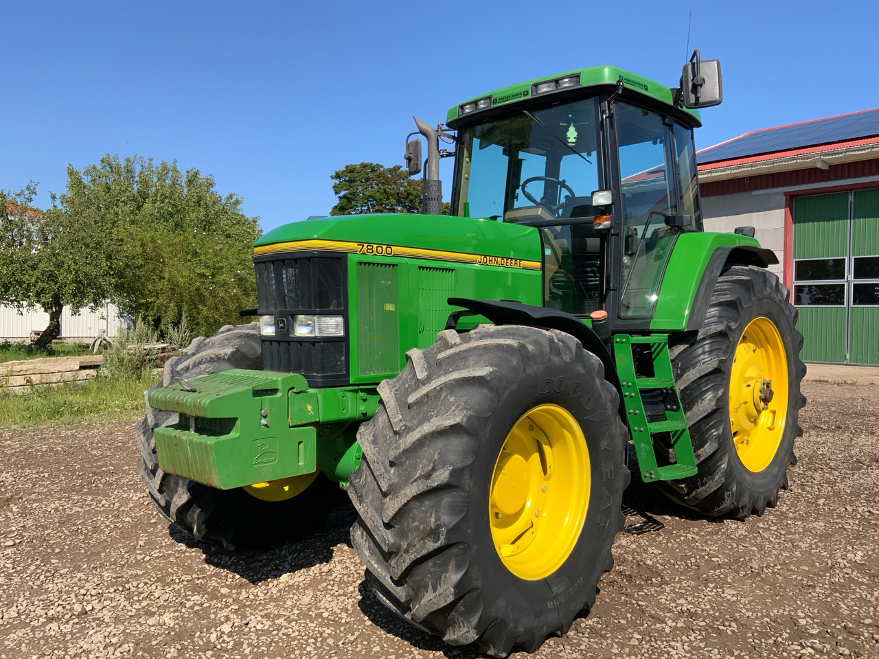 John Deere 7800 - Трактор: фото 1 John Deere 7800 - Трактор: фото 1