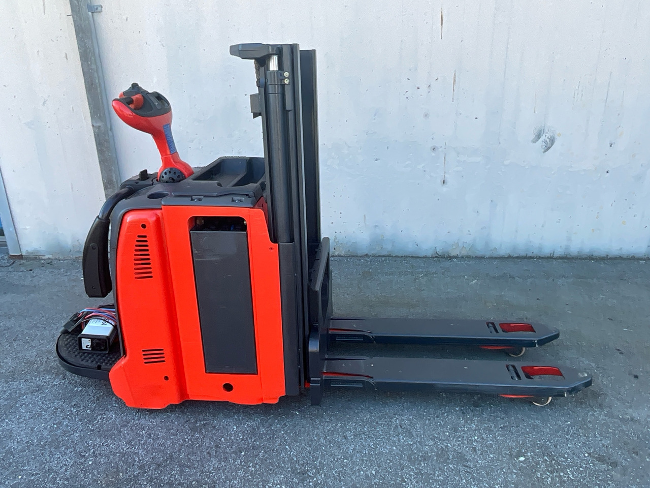 Linde L12 LAP - Погрузочно-разгрузочная техника: фото 1 Linde L12 LAP - Погрузочно-разгрузочная техника: фото 1