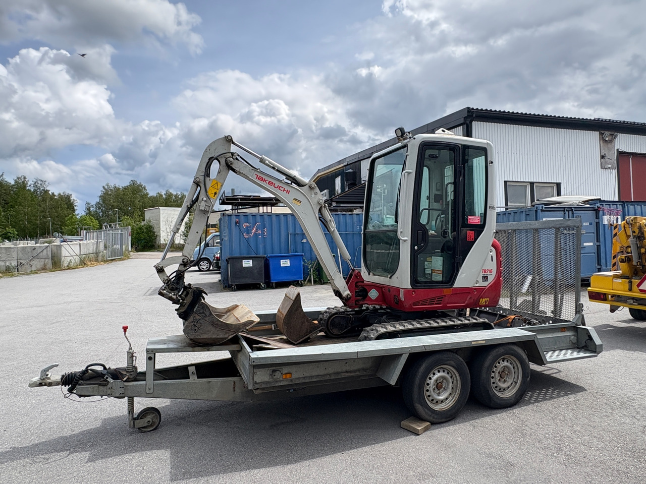 Takeuchi TB216 - Экскаватор: фото 1 Takeuchi TB216 - Экскаватор: фото 1