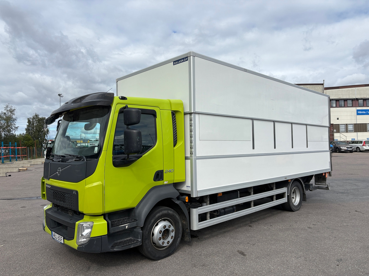 Volvo FL 42 R 240 - Грузовик с закрытым кузовом: фото 1 Volvo FL 42 R 240 - Грузовик с закрытым кузовом: фото 1