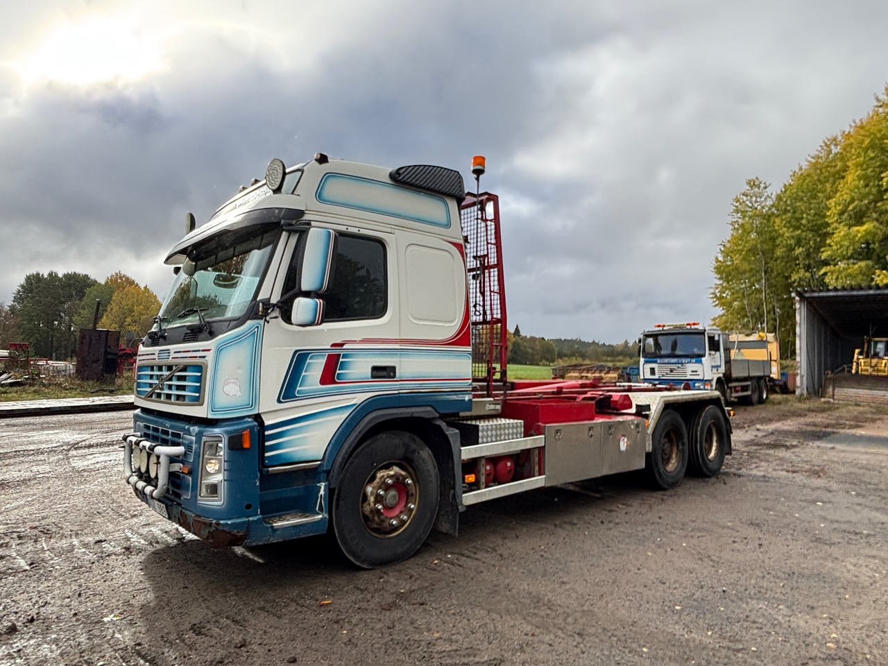 Volvo FM9-12 - Крюковой мультилифт: фото 1 Volvo FM9-12 - Крюковой мультилифт: фото 1
